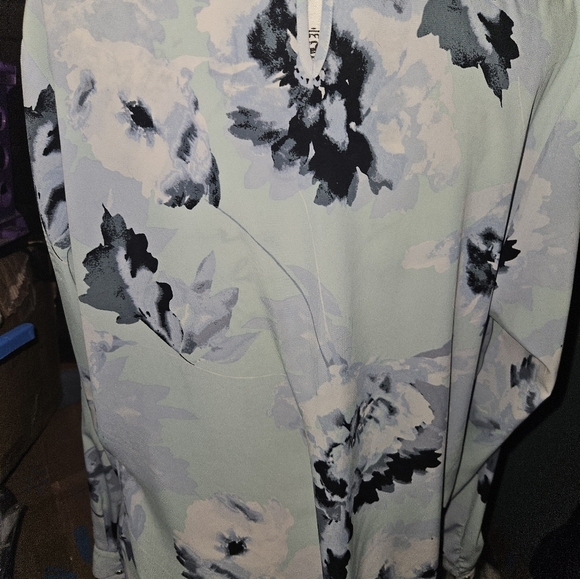 Calvin Klein Womans Long Sleeve Blouse - Picture 8 of 10